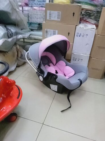 Baby carry cot