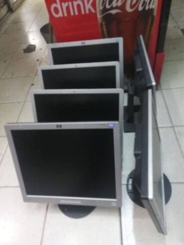 Hp monitors 19inchs