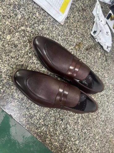 Men’s office leather shoes..