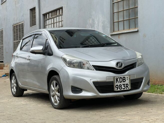 TOYOTA VITZ