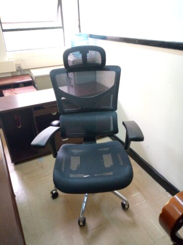 ORTHOPEDIC CHAIR