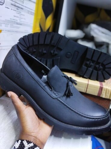 Leather loafers with rubber sole