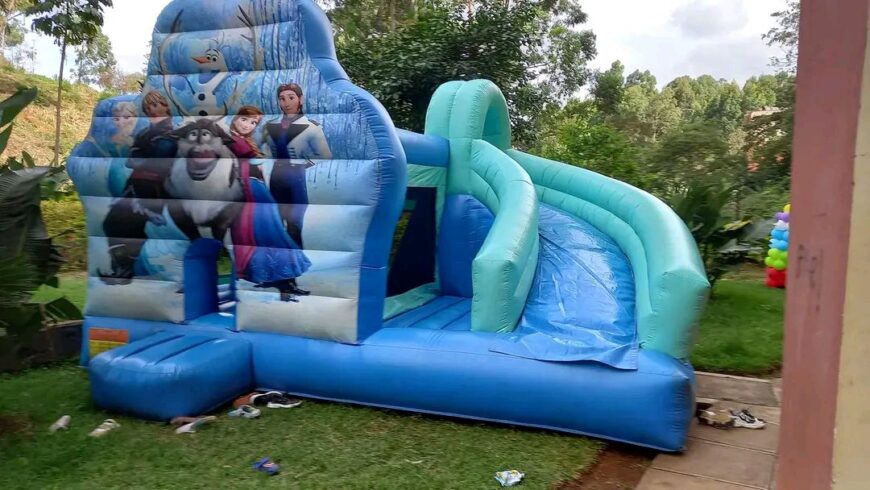 Bouncing castles and trampolines for hire 07171648